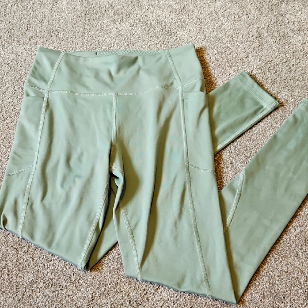 Victoria's Secret On Point Flow Light Green Leggings